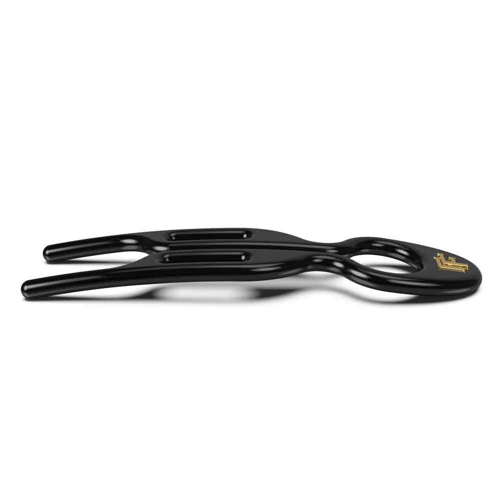 Elevate your hairstyling with Fiona Franchimon's Nº 1 HAIRPIN in Black. Unlock a new level of styling precision and hold. Suitable for all hair types. The DO Salon ships Australia-wide - Each box contains three hairpins! Upgrade your hairstyling now. 2