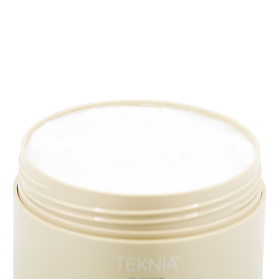 A fortifying treatment that nourishes and softens damaged hair with a replenishing, anti-aging effect. Repair and rebuild the hair fibre while adding strength and resistance with TEKNIA Deep Care by Lakmé. The DO Salon, hairstylists that care for your hair and scalp